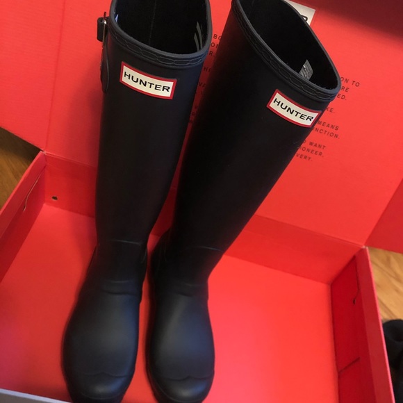 Hunter Black Original Women’s Tall Rainboots - Picture 1 of 7